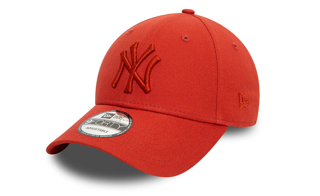 ESSENTIAL 9FORTY NEW YORK YANKEES - View 1