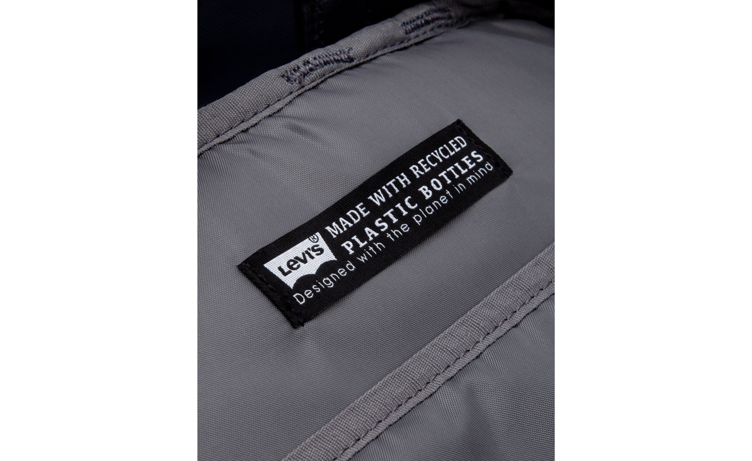 PACK STANDARD ISSUE - View 3