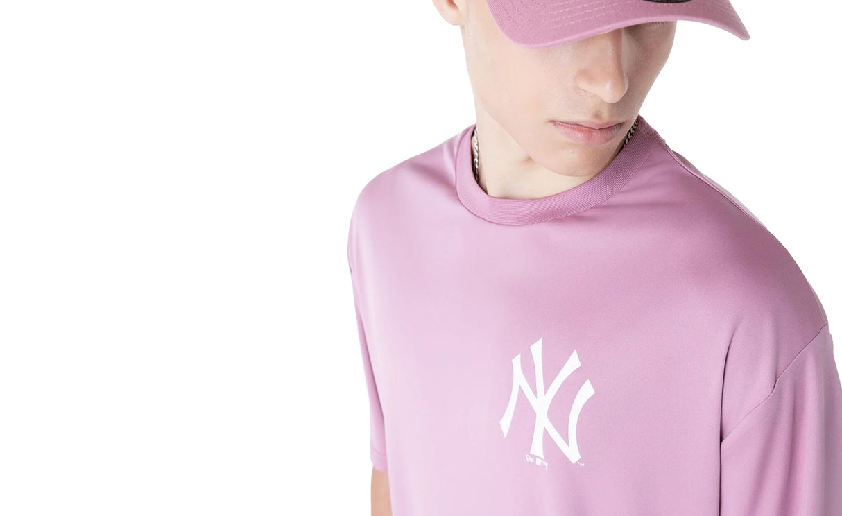 NEW YORK YANKEES COP - View 3