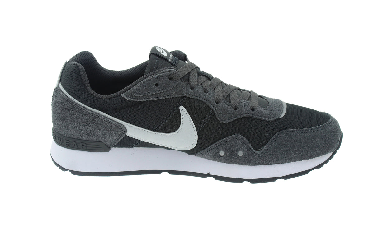 NIKE VENTURE RUNNER - View 2