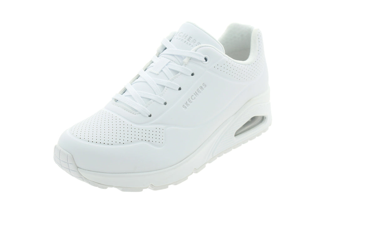 UNO STAND ON AIR - View 1