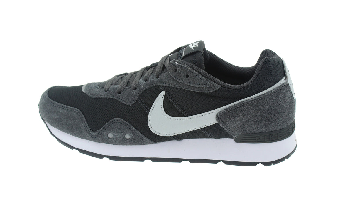 NIKE VENTURE RUNNER - View 4